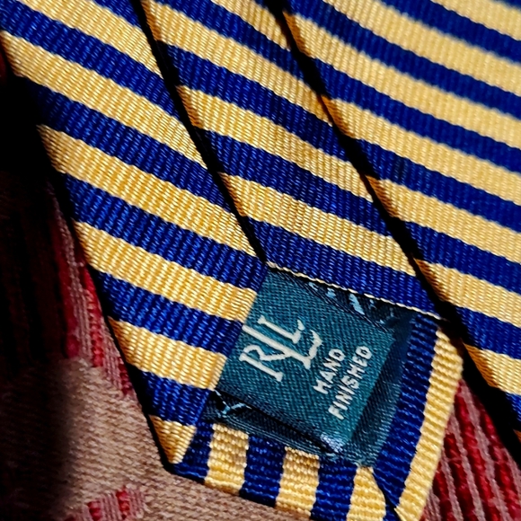 Vintage- Ralph Lauren Navy & Gold silk tie - Picture 2 of 5